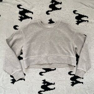 Lululemon Softstreme Perfectly Oversized Cropped Crew (Heathered Grey, Size 4)